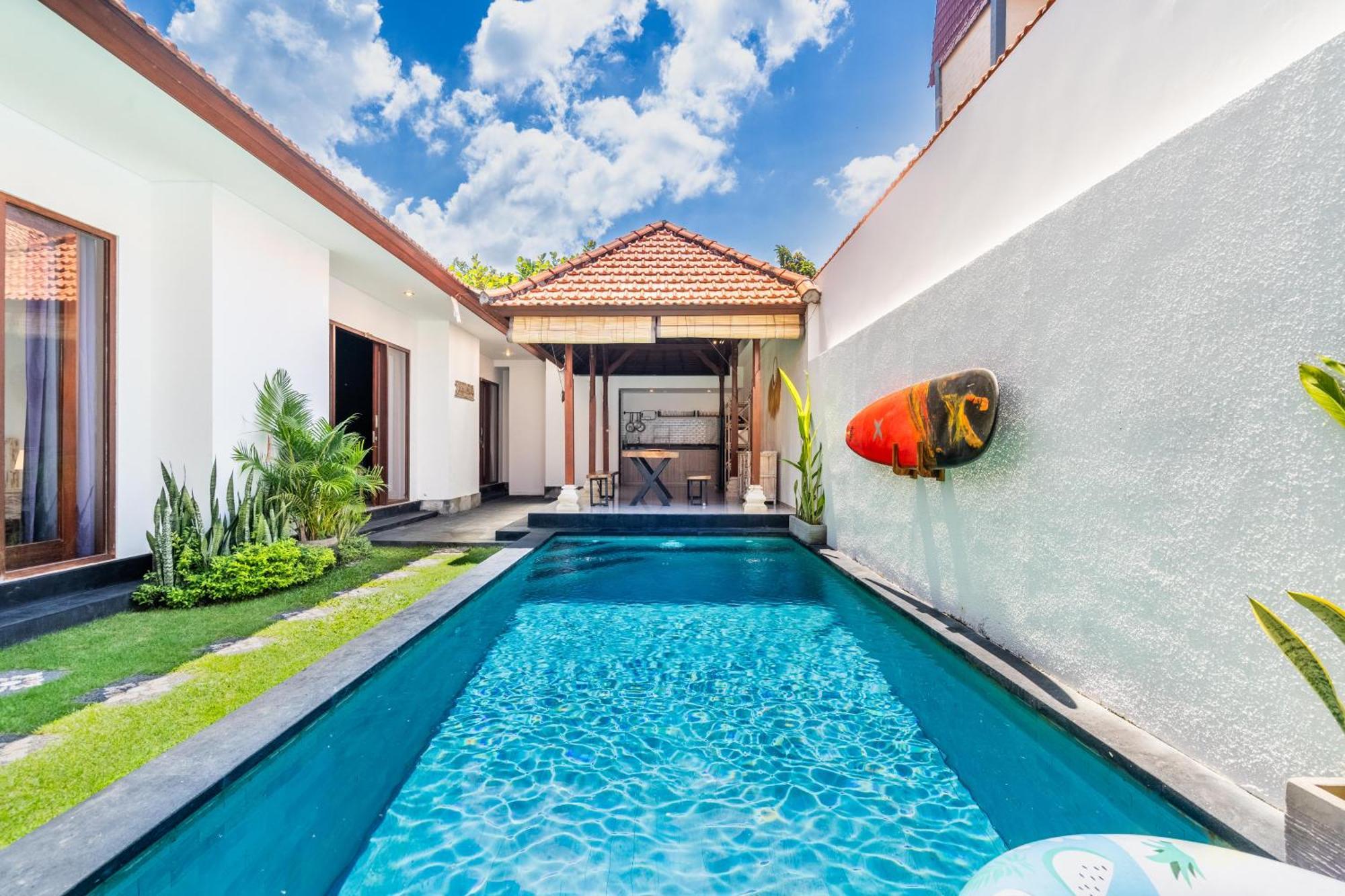 4-Bedroom Pool Villa Near Seminyak Center Exterior photo