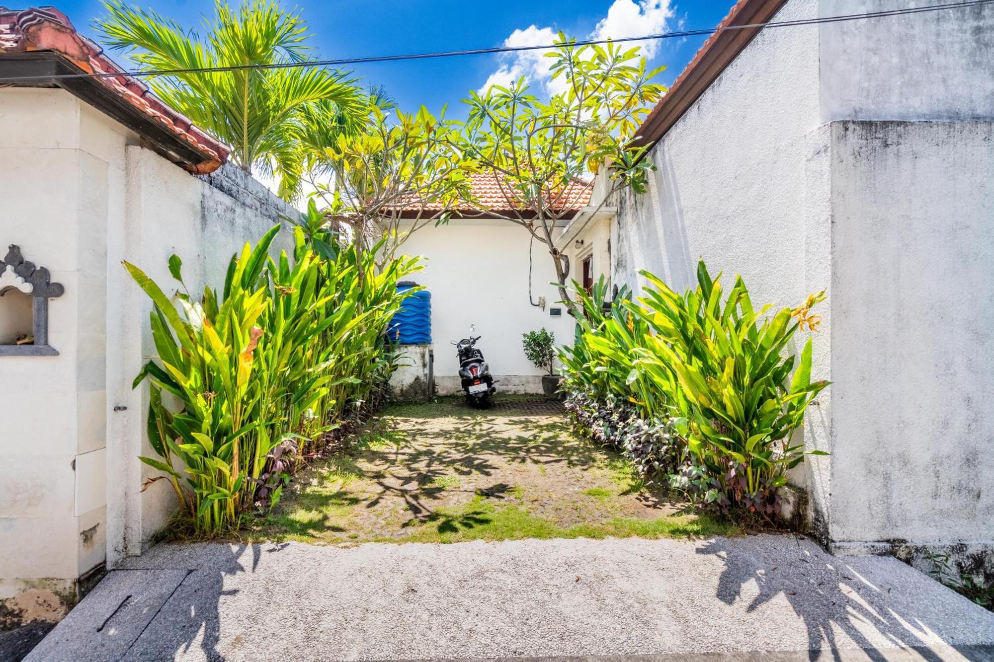 4-Bedroom Pool Villa Near Seminyak Center Exterior photo