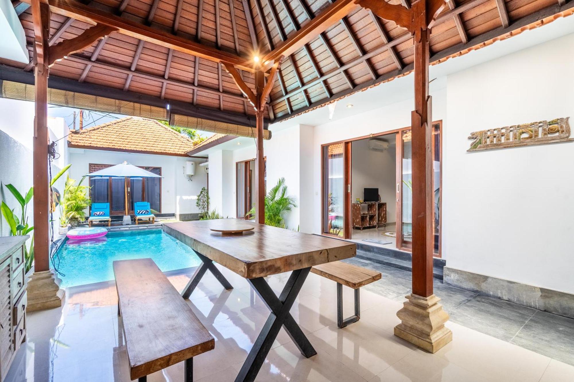 4-Bedroom Pool Villa Near Seminyak Center Exterior photo