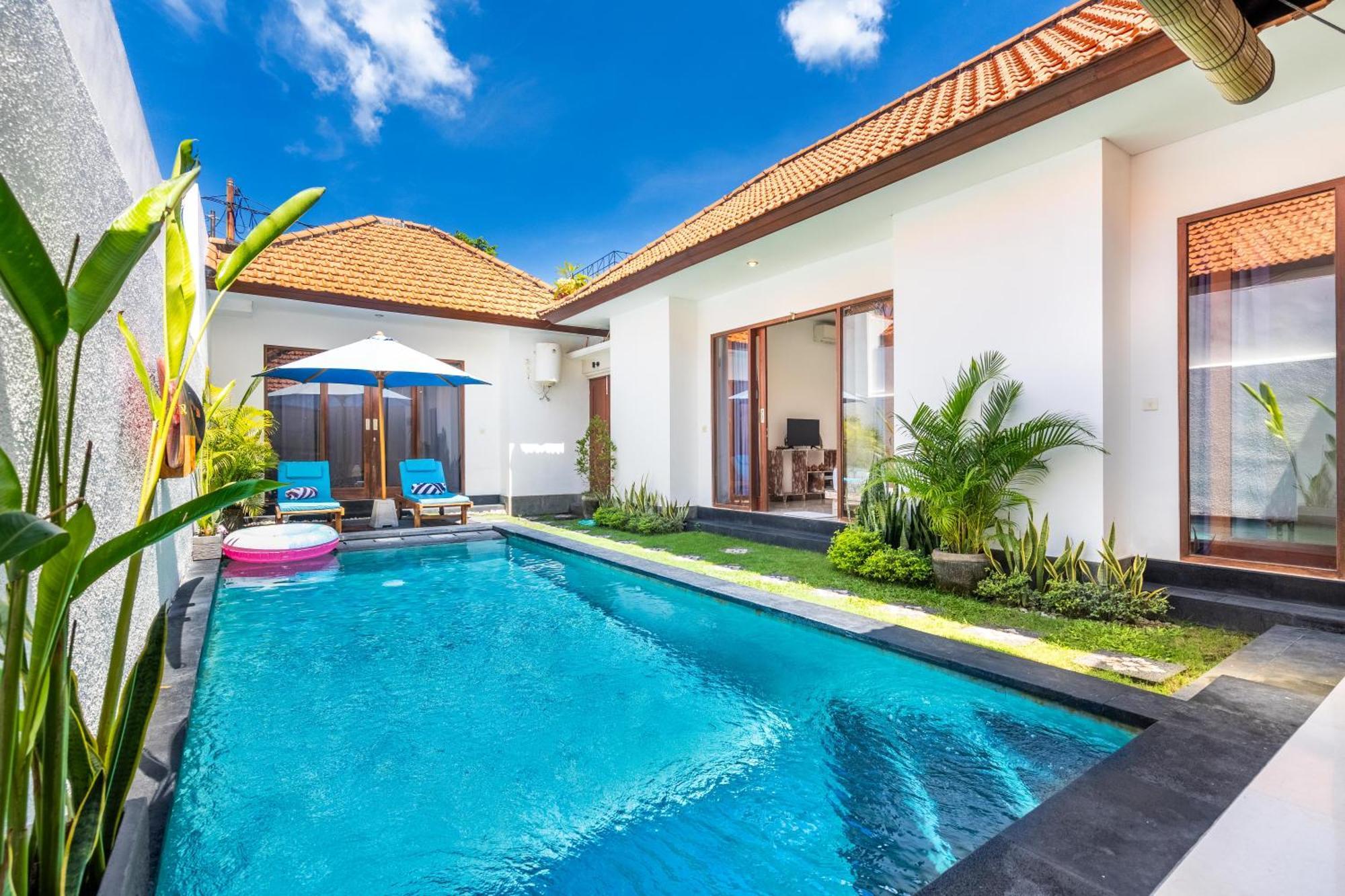 4-Bedroom Pool Villa Near Seminyak Center Exterior photo